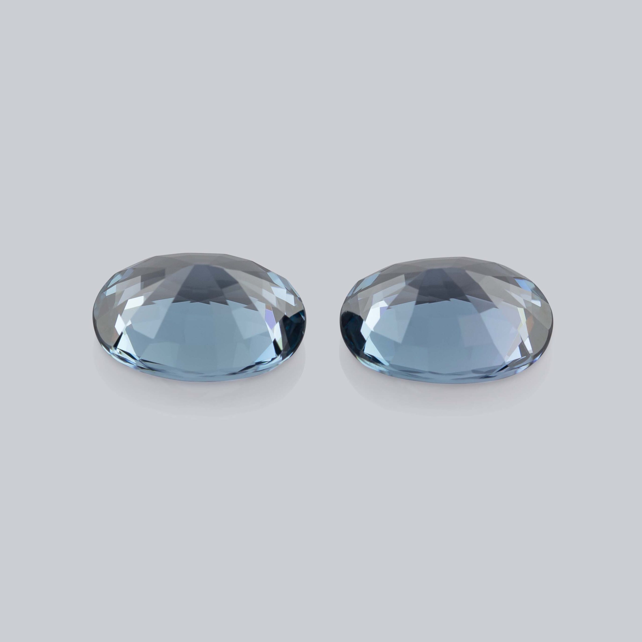 spinelle gris bleu 3.07 carat(s) – Image 2